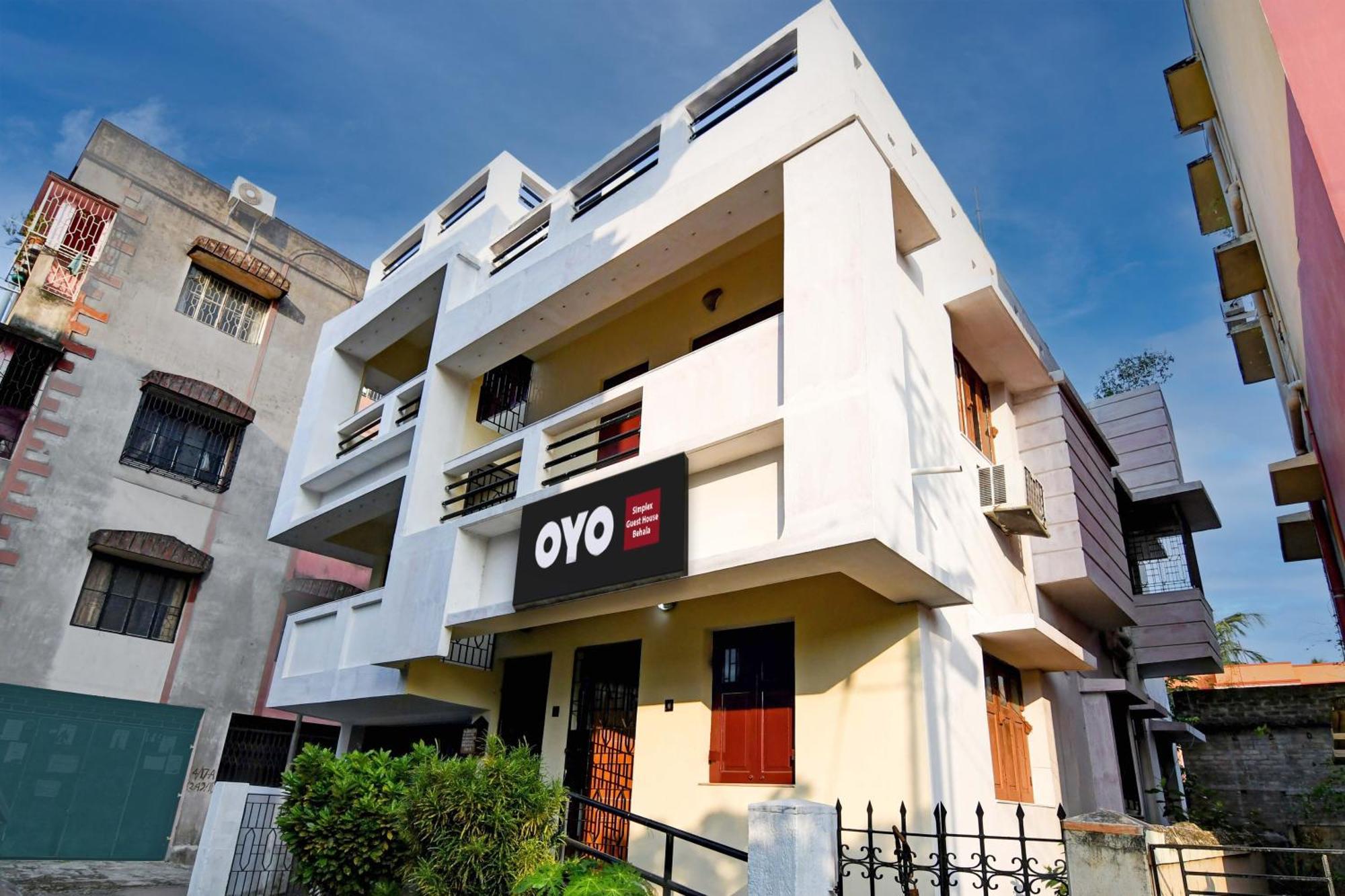Oyo Simplex Guest House Behala Колката Екстериор снимка